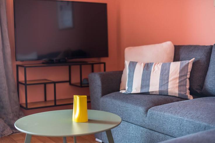 Central Athens, Athens에 위치한 Building Trion Ierarchon - welcomehost - 1223170 - ATH 아파트의 세련된 인테리어가 돋보이는 거실