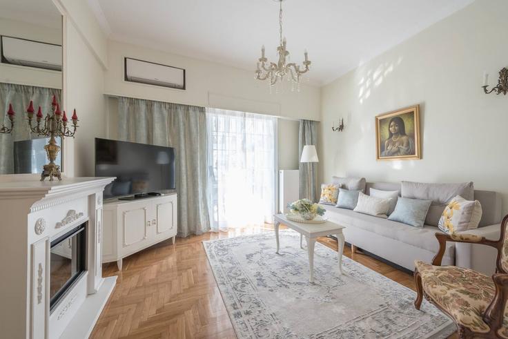 Central Athens, Athens 소재 Building Misaraliotou - welcomehost - 1223225 - ATH 유닛에 마련된, 현대적인 가구로 꾸며진 우아한 디자인의 거실 Central Athens, Athens 소재 Building Misaraliotou - welcomehost - 1223225 - ATH 유닛에 마련된, 현대적인 가구로 꾸며진 우아한 디자인의 거실