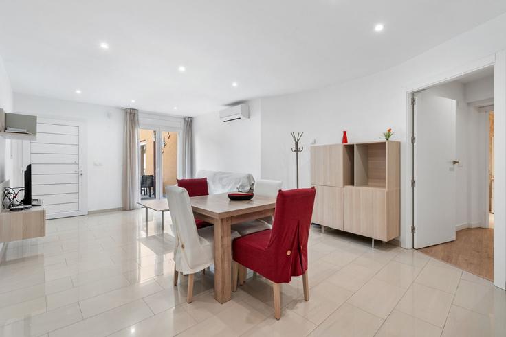 Empuriabrava, Empuriabrava에 위치한 Building Carrer Badia - welcs - 1328175 아파트의 세련된 인테리어가 돋보이는 거실