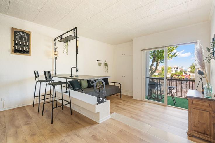 Empuriabrava, Empuriabrava에 위치한 Building Passatge Salins 4 Línea - welcs - 1328239 아파트의 세련된 인테리어가 돋보이는 거실