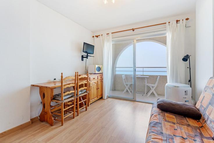 Empuriabrava, Empuriabrava에 위치한 Building Carrer Muga-Delta - welcs - 1328192 아파트의 세련된 인테리어가 돋보이는 거실