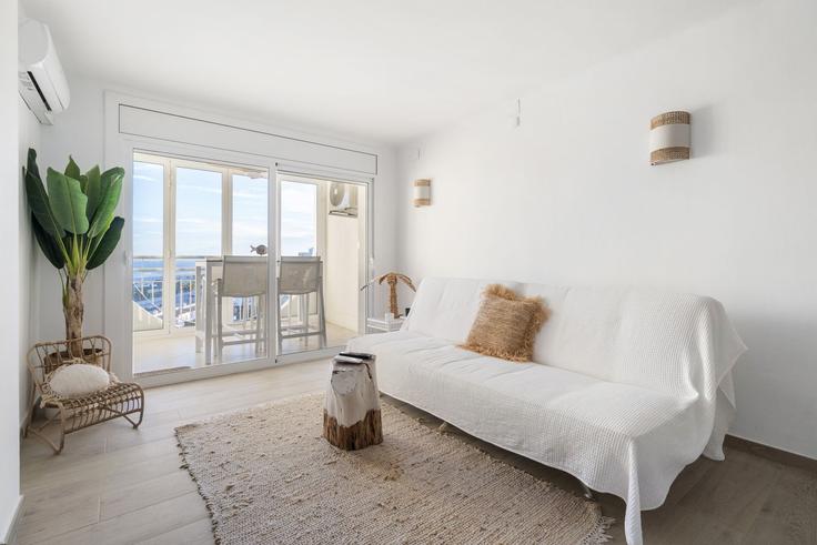 Empuriabrava, Empuriabrava에 위치한 Building Carrer Salins 1 Línea - welcs - 1328259 아파트의 세련된 인테리어가 돋보이는 거실