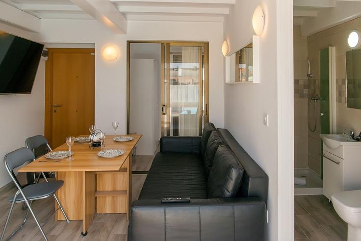 Empuriabrava, Empuriabrava에 위치한 Building Carrer Port Moxo - welcs - 1328194 아파트의 세련된 인테리어가 돋보이는 거실