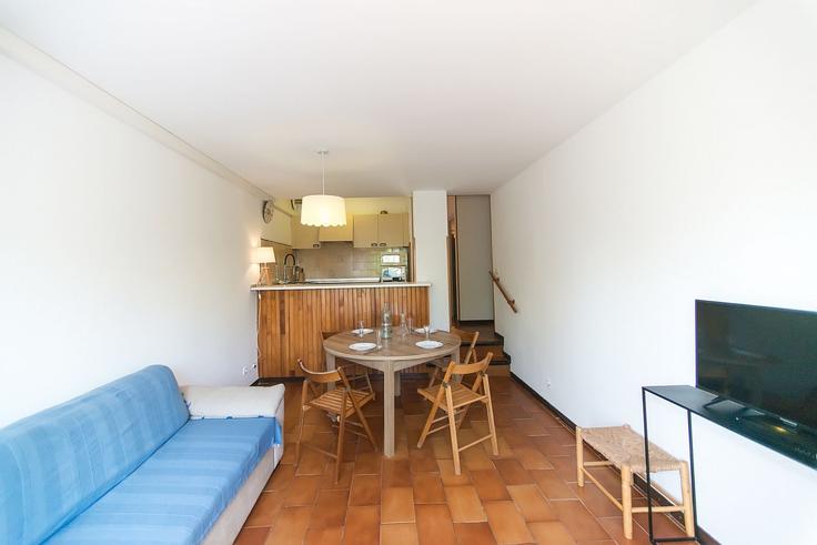 Building Carrer Badia-Gran Reserva - welcs - 1328346 adresindeki bir dairede modern mobilyalarla zarif bir şekilde tasarlanmış oturma odası Empuriabrava, Empuriabrava Building Carrer Badia-Gran Reserva - welcs - 1328346 adresindeki bir dairede modern mobilyalarla zarif bir şekilde tasarlanmış oturma odası Empuriabrava, Empuriabrava