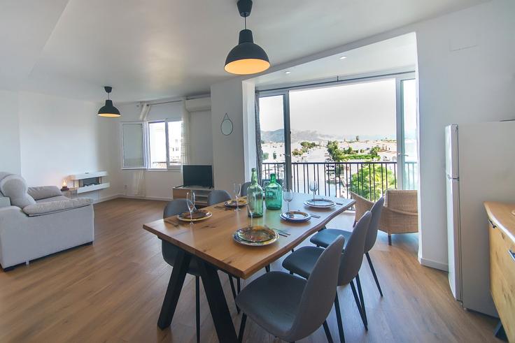 Elegant gestaltetes Wohnzimmer mit moderner Einrichtung in einer Wohnung im Building Carrer Francolí - welcs - 1328287 in Empuriabrava, Empuriabrava Elegant gestaltetes Wohnzimmer mit moderner Einrichtung in einer Wohnung im Building Carrer Francolí - welcs - 1328287 in Empuriabrava, Empuriabrava