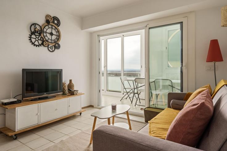 Elegant gestaltetes Wohnzimmer mit moderner Einrichtung in einer Wohnung im Building Carrer Muga-Delta - welcs - 1530259 in Empuriabrava, Empuriabrava Elegant gestaltetes Wohnzimmer mit moderner Einrichtung in einer Wohnung im Building Carrer Muga-Delta - welcs - 1530259 in Empuriabrava, Empuriabrava