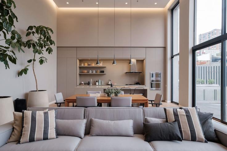 Elegant gestaltetes Wohnzimmer mit moderner Einrichtung in einer Wohnung im Building Carrera 33 - wellcometravel - 1309047 - COL in Teusaquillo, Bogotá Elegant gestaltetes Wohnzimmer mit moderner Einrichtung in einer Wohnung im Building Carrera 33 - wellcometravel - 1309047 - COL in Teusaquillo, Bogotá