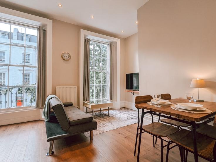 City of Westminster, London에 위치한 Building Warwick Way - westminsterapartments - 1507241 유닛의 세련된 인테리어가 돋보이는 거실