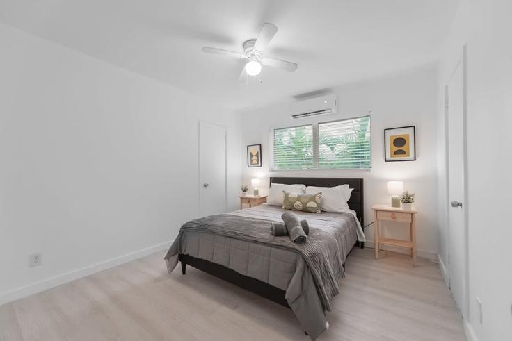 MiamiMiami의 Northeast 82nd Street(1022236P)에 위치한 2베드룸 풀퍼니시드 아파트 - 사진1