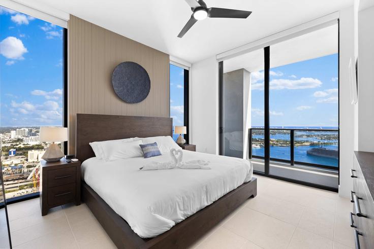 Northeast 1st Avenueにある3件の寝室・家具付きアパート(1032228P、Miami、Miami)写真 1枚 Northeast 1st Avenueにある3件の寝室・家具付きアパート(1032228P、Miami、Miami)写真 1枚