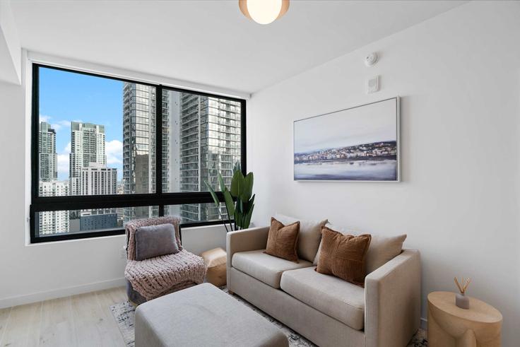 Miami MiamiのBuilding North Miami Avenue - whost - 1380779のアパートメントにある、モダンな家具を備えたエレガントなデザインのリビングルーム