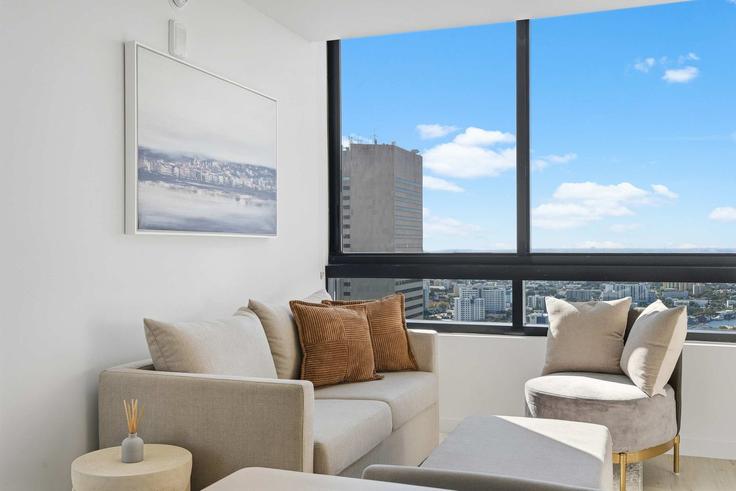 Salle de séjour élégante avec mobilier moderne dans un appartement à Building North Miami Avenue - whost - 1396875 à Miami, Miami Salle de séjour élégante avec mobilier moderne dans un appartement à Building North Miami Avenue - whost - 1396875 à Miami, Miami