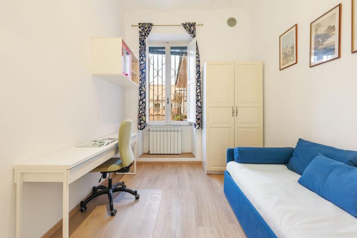 Rome, Rome에 위치한 Building Piazzale Tiburtino - wonderwheretostaycom - 1335944 아파트의 세련된 인테리어가 돋보이는 거실