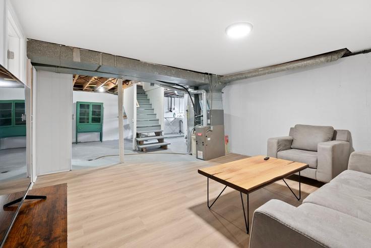 Florissant, Florissant에 위치한 Building Washington Street - woodford-rentals-llc - 1472897 유닛의 세련된 인테리어가 돋보이는 거실