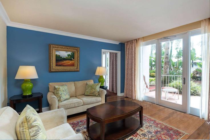 Safety Harbor, Safety Harbor에 위치한 Building North Bayshore Drive - wyndham - 1649885 유닛의 세련된 인테리어가 돋보이는 거실 Safety Harbor, Safety Harbor에 위치한 Building North Bayshore Drive - wyndham - 1649885 유닛의 세련된 인테리어가 돋보이는 거실