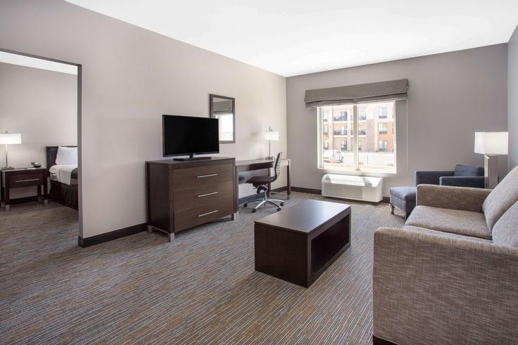 Elegantly designed living room with modern furnishings in an apartment at Building Scenic View Road - wyndham - 1665160 in Page, Page Elegantly designed living room with modern furnishings in an apartment at Building Scenic View Road - wyndham - 1665160 in Page, Page