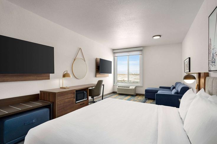 Elegante sala de estar con mobiliario moderno en un apartamento en Building Carlson Road - wyndham - 1691300 en Parker, Parker Elegante sala de estar con mobiliario moderno en un apartamento en Building Carlson Road - wyndham - 1691300 en Parker, Parker