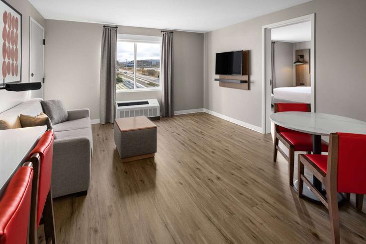 Williston, Williston에 위치한 Building Blair Park Road - wyndham - 1677308 유닛의 세련된 인테리어가 돋보이는 거실