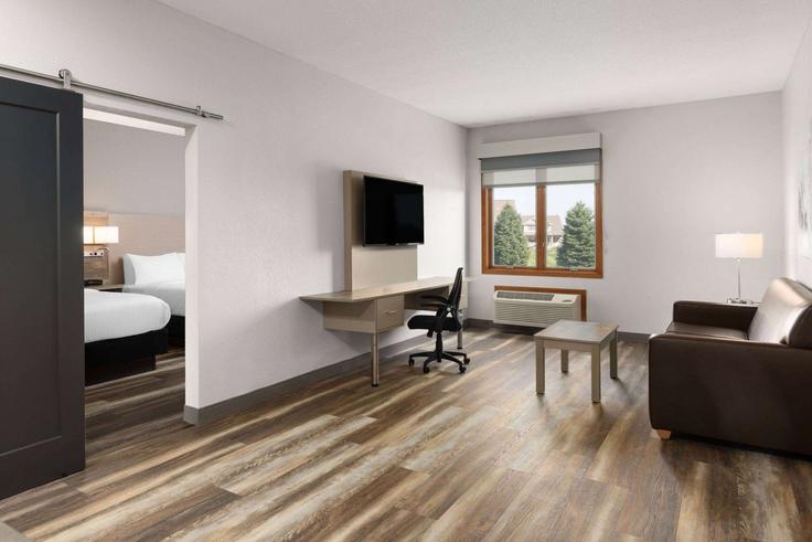 Pella, Pella에 위치한 Building Bos Landen Drive - wyndham - 1678209 유닛의 세련된 인테리어가 돋보이는 거실