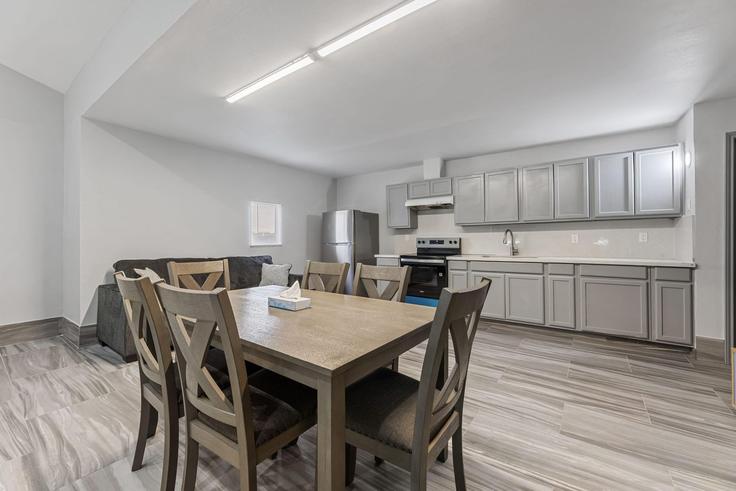 Elegante sala de estar con mobiliario moderno en un apartamento en Building Texas 146 - wyndham - 1685961 en Texas City, Texas City Elegante sala de estar con mobiliario moderno en un apartamento en Building Texas 146 - wyndham - 1685961 en Texas City, Texas City