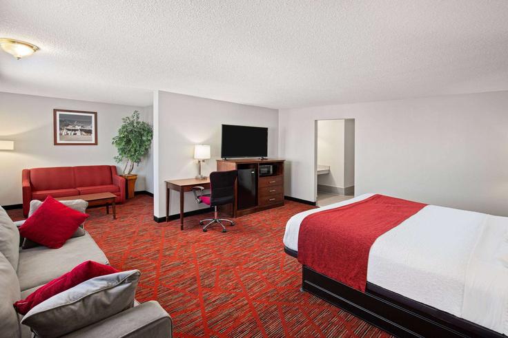 Elegant gestaltetes Wohnzimmer mit moderner Einrichtung in einer Wohnung im Building Scottsville Road - wyndham - 1651934 in Bowling Green, Bowling Green Elegant gestaltetes Wohnzimmer mit moderner Einrichtung in einer Wohnung im Building Scottsville Road - wyndham - 1651934 in Bowling Green, Bowling Green