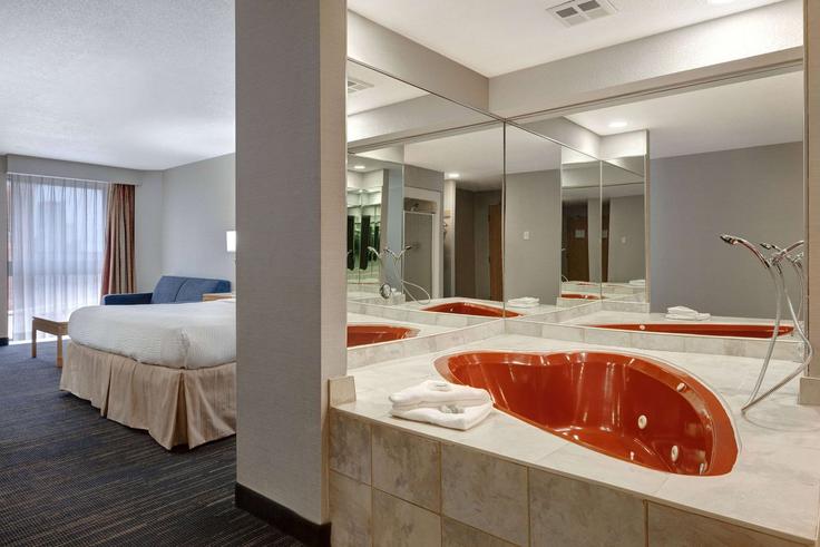 Clifton Hillにある1件の寝室・家具付きアパート(1662256P、Allanburg、Niagara Falls)写真 1枚 Clifton Hillにある1件の寝室・家具付きアパート(1662256P、Allanburg、Niagara Falls)写真 1枚