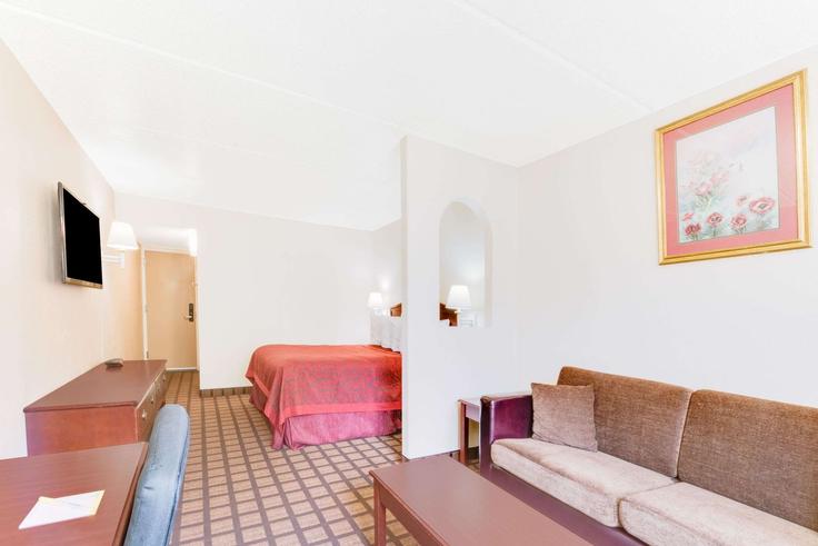Elegant gestaltetes Wohnzimmer mit moderner Einrichtung in einer Wohnung im Building San Bernardo Avenue - wyndham - 1653703 in Laredo, Laredo