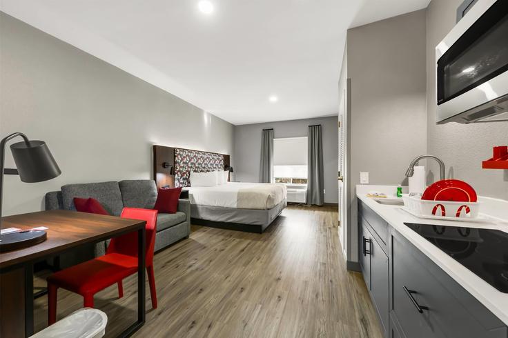 College Station, College Station에 위치한 Building University Drive East - wyndham - 1674939 유닛의 세련된 인테리어가 돋보이는 거실 College Station, College Station에 위치한 Building University Drive East - wyndham - 1674939 유닛의 세련된 인테리어가 돋보이는 거실