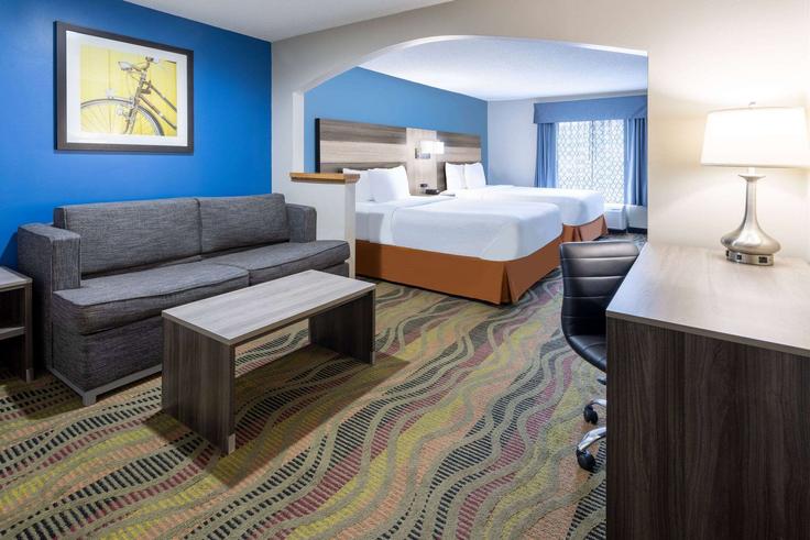 Mount Olive Mount OliveのBuilding U.S. 46 - wyndham - 1682132のアパートメントにある、モダンな家具を備えたエレガントなデザインのリビングルーム