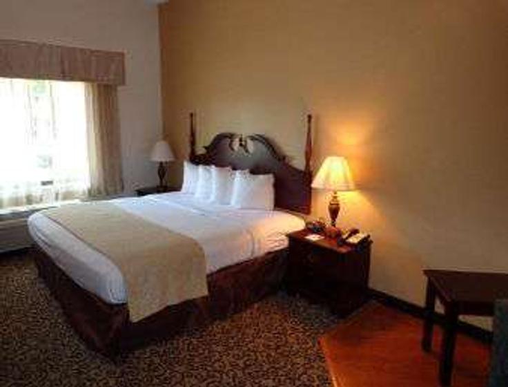 1 yatak odalı mobilyalı daire East Exchange Boulevard 1665383P , Columbia, Columbia, fotoğraf 1 1 yatak odalı mobilyalı daire East Exchange Boulevard 1665383P , Columbia, Columbia, fotoğraf 1