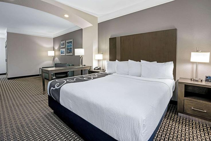 1 quarto mobiliado em apartamentos em Sprayberry Lane 1678908P, Conroe, Conroe, foto 1