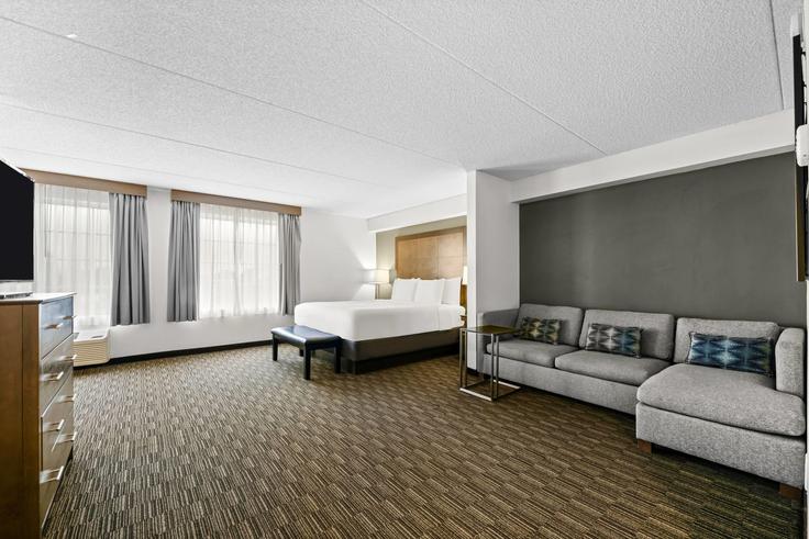 Douglasville, Douglasville에 위치한 Building Concourse Parkway - wyndham - 1687606 유닛의 세련된 인테리어가 돋보이는 거실 Douglasville, Douglasville에 위치한 Building Concourse Parkway - wyndham - 1687606 유닛의 세련된 인테리어가 돋보이는 거실