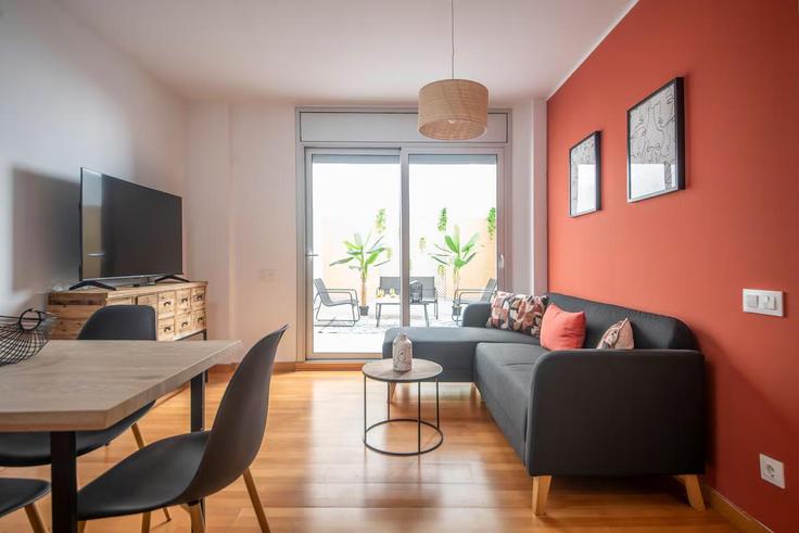 Building Carrer de Sant Antoni Maria Claret - youstylish-apartments - 1234737 adresindeki bir dairede modern mobilyalarla zarif bir şekilde tasarlanmış oturma odası Municipality of Horta-Guinardó, Barcelona