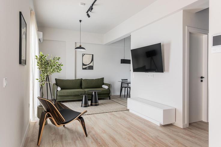 Building Agiou Nikolaou - zoialiving - 1299494 - ATH adresindeki bir dairede modern mobilyalarla zarif bir şekilde tasarlanmış oturma odası Central Athens, Athens