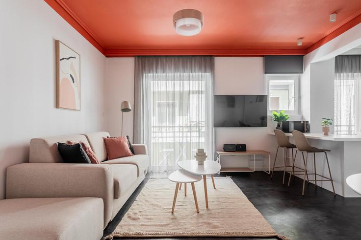 Athens Central AthensのBuilding Asklipiou - zoialiving - 1038744 - ATHのアパートメントにある、モダンな家具を備えたエレガントなデザインのリビングルーム Athens Central AthensのBuilding Asklipiou - zoialiving - 1038744 - ATHのアパートメントにある、モダンな家具を備えたエレガントなデザインのリビングルーム