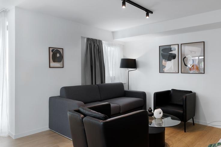 Athens Central AthensのBuilding Charitos - zoialiving - 1038728 - ATHのアパートメントにある、モダンな家具を備えたエレガントなデザインのリビングルーム Athens Central AthensのBuilding Charitos - zoialiving - 1038728 - ATHのアパートメントにある、モダンな家具を備えたエレガントなデザインのリビングルーム