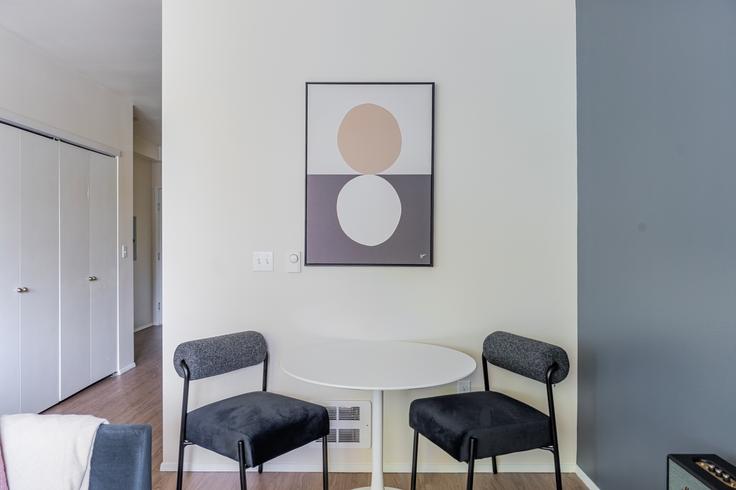 THE APARTNENT ラグマット　stabridge Furnished Apartments for Rent in University District, Seattle