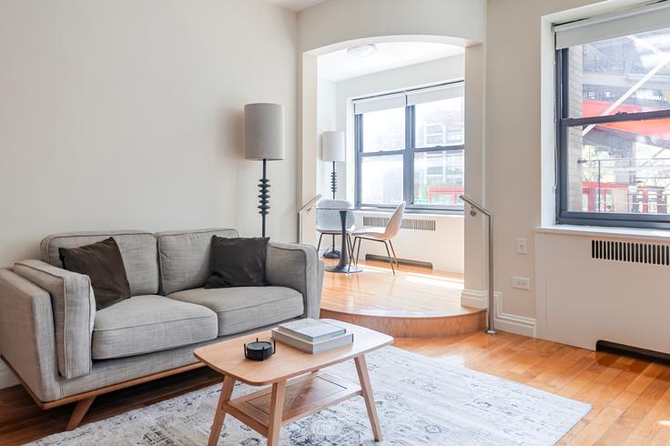 Möblierte Studio-Wohnung in Stonehenge 61, 252 East 61st St 2105 , Manhattan, New York, Foto 1