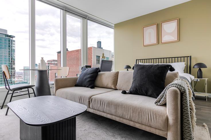 Chicago Chicago의 1000M, 1000 South Michigan Ave (1349)에 위치한 스튜디오 풀퍼니시드 아파트 – 사진 1장