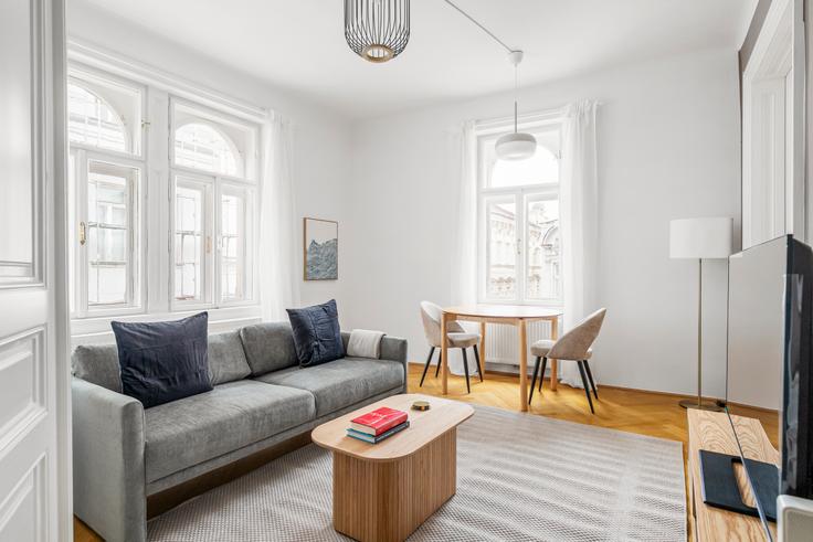Salle de séjour élégante avec mobilier moderne dans un appartement à Gardegasse 9 à Vienna, Vienna Salle de séjour élégante avec mobilier moderne dans un appartement à Gardegasse 9 à Vienna, Vienna