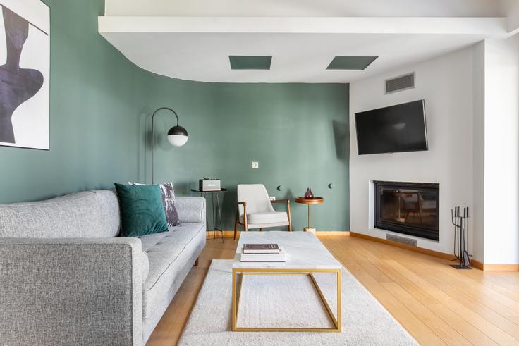 Salle de séjour élégante avec mobilier moderne dans un appartement à Aristoteli Valaoritou ΙΙ à North Athens, Athens Salle de séjour élégante avec mobilier moderne dans un appartement à Aristoteli Valaoritou ΙΙ à North Athens, Athens