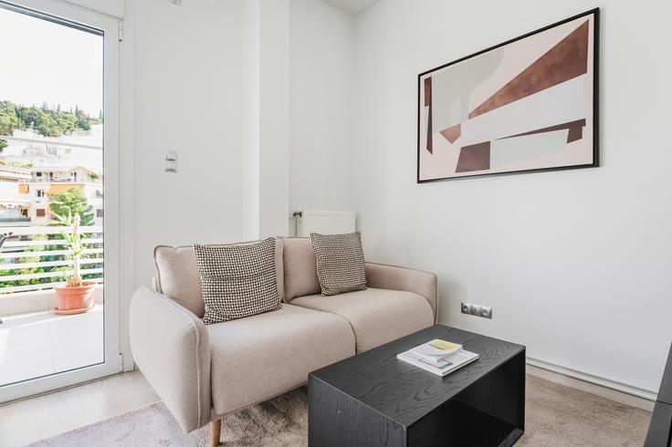 Salle de séjour élégante avec mobilier moderne dans un appartement à Asklipiou 167 Athens à Central Athens, Athens Salle de séjour élégante avec mobilier moderne dans un appartement à Asklipiou 167 Athens à Central Athens, Athens