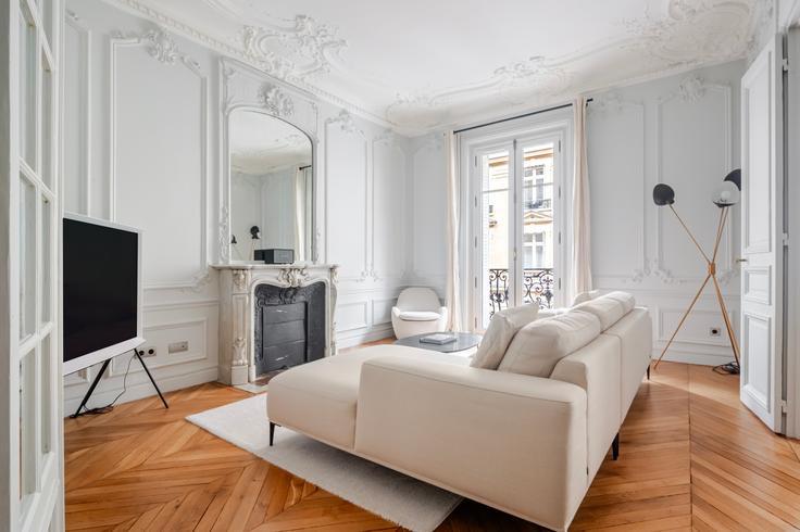 17th arrondissement, Paris에 위치한 Margueritte 3 유닛의 세련된 인테리어가 돋보이는 거실