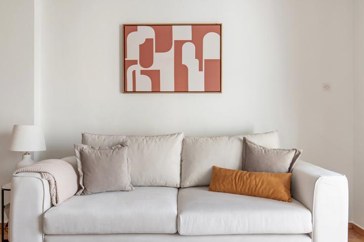 Central Athens, Athens 소재 Valaoritou 9, Athens 유닛에 마련된, 현대적인 가구로 꾸며진 우아한 디자인의 거실