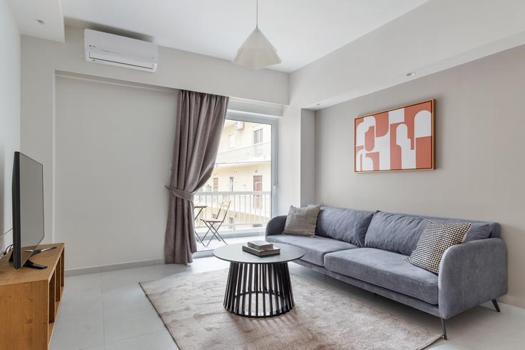 Salle de séjour élégante avec mobilier moderne dans un appartement à Evrou 77 Athens à Central Athens, Athens Salle de séjour élégante avec mobilier moderne dans un appartement à Evrou 77 Athens à Central Athens, Athens