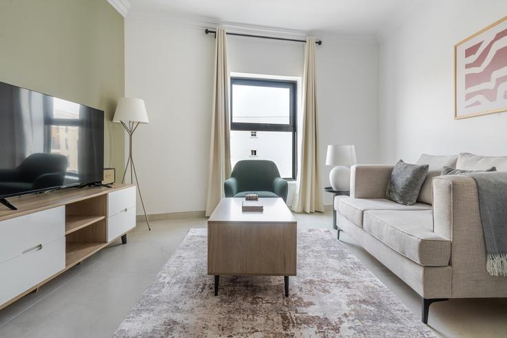 Riyadh, Riyadh에 위치한 Al Sinan 15 유닛의 세련된 인테리어가 돋보이는 거실