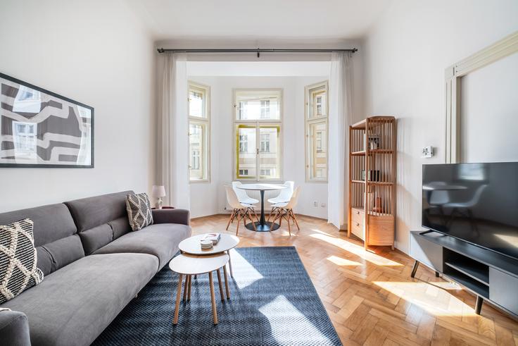 Prague 2, Prague에 위치한 Na Zderaze 267/10 유닛의 세련된 인테리어가 돋보이는 거실