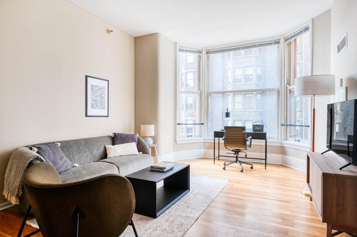 Chicago, Chicago에 위치한 Fisher Club 유닛의 세련된 인테리어가 돋보이는 거실