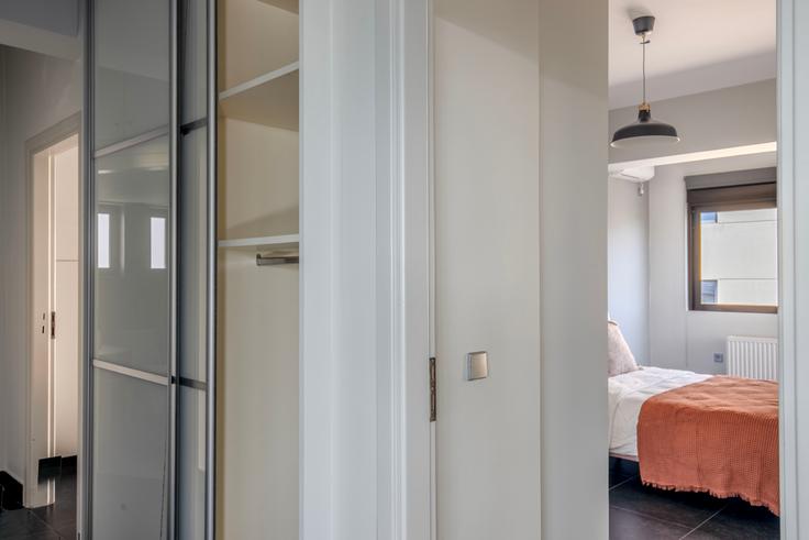 3 quarto mobiliado em apartamentos em Pandrosou II 1713, South Athens, Athens, foto 32