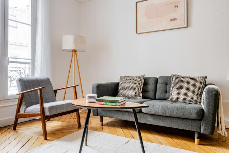 16th arrondissement, Paris에 위치한 Yvon Villarceau 5 아파트의 세련된 인테리어가 돋보이는 거실 16th arrondissement, Paris에 위치한 Yvon Villarceau 5 아파트의 세련된 인테리어가 돋보이는 거실